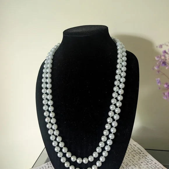 Vintage Blue Pearl Necklace - Picture 3 of 10